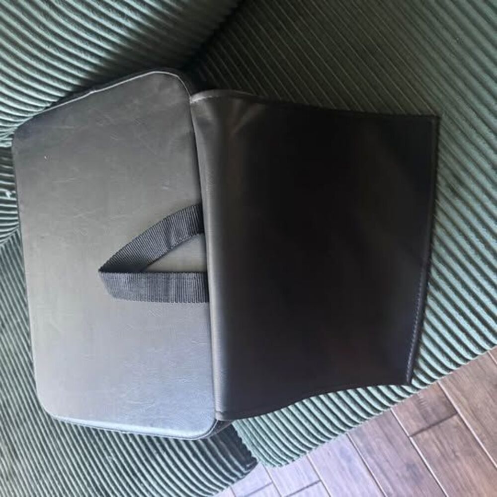 Salon kids booster seat